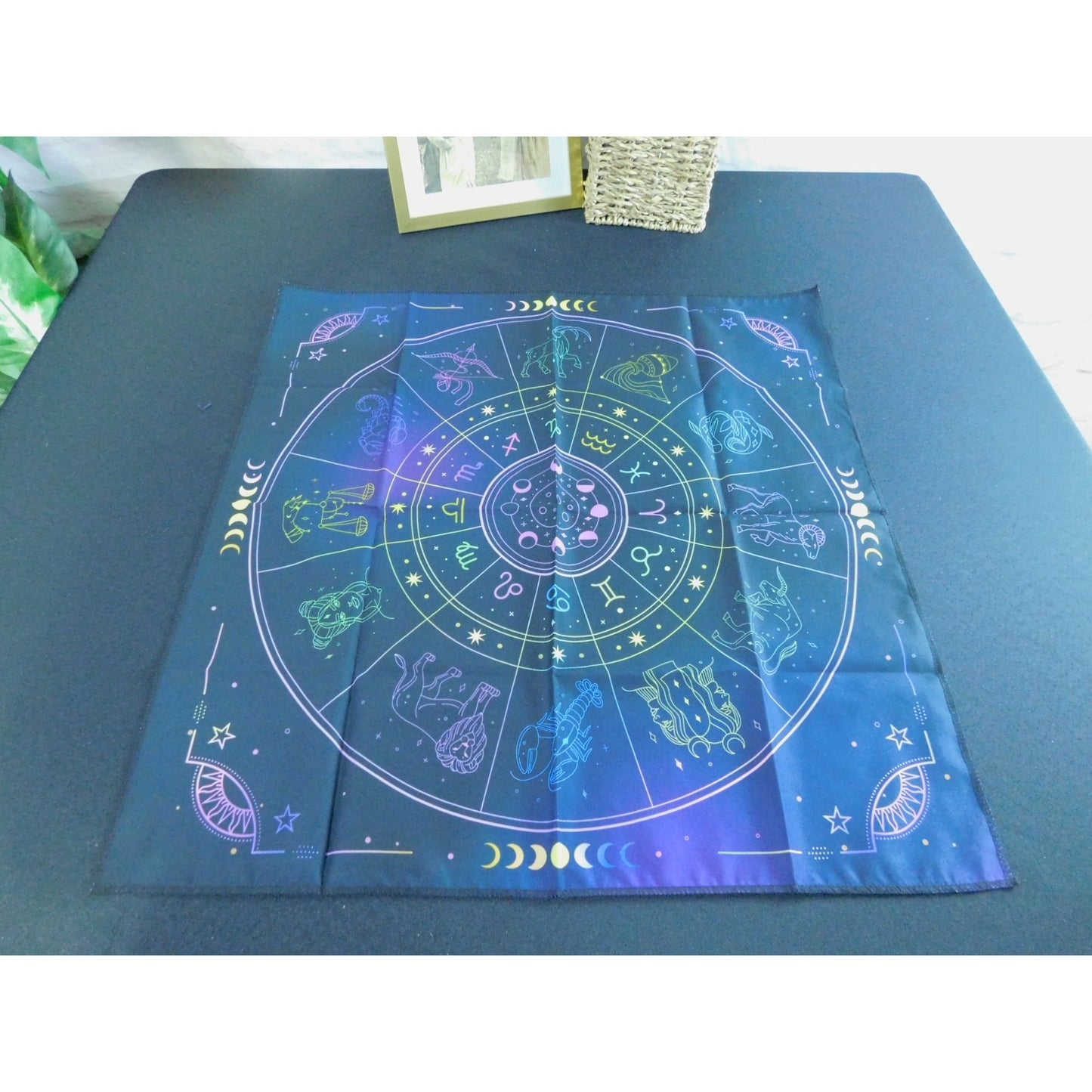 Nappe d'autel avec constellations et phases de lune célestes pour la divination du tarot