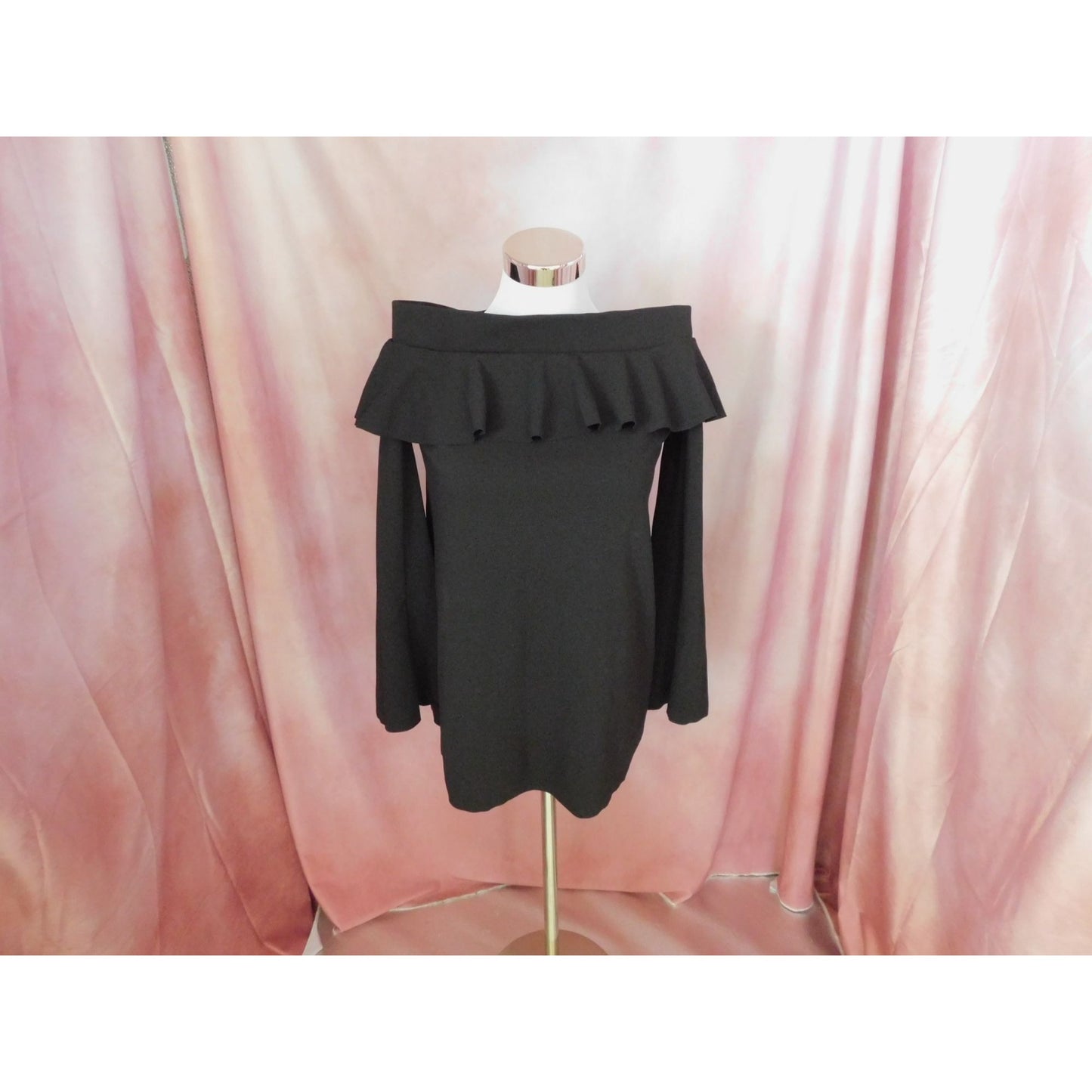 Robe ZARA Basic Collection Femme XS Noir Épaules Dénudées Volants NWT