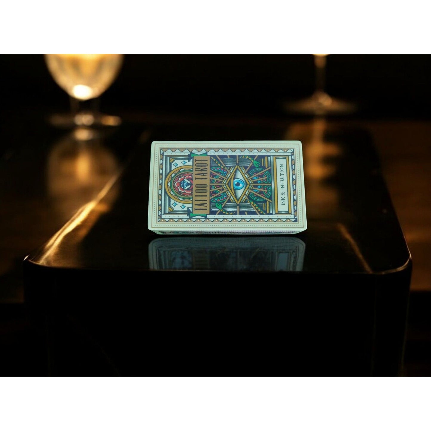 Cartes de tarot de tatouage par Ink & Intuition - Jeu mystique pour lectures intuitives et conseils spirituels