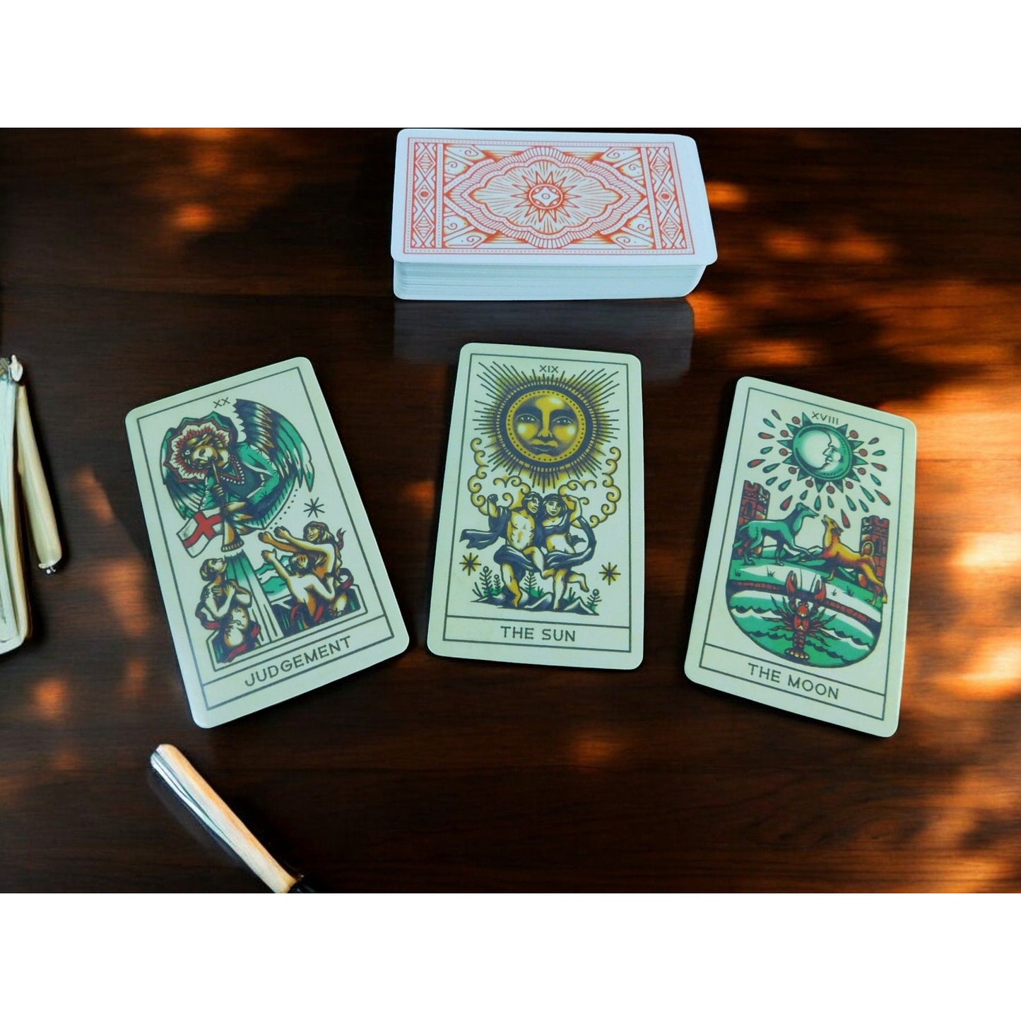 Cartes de tarot de tatouage par Ink & Intuition - Jeu mystique pour lectures intuitives et conseils spirituels