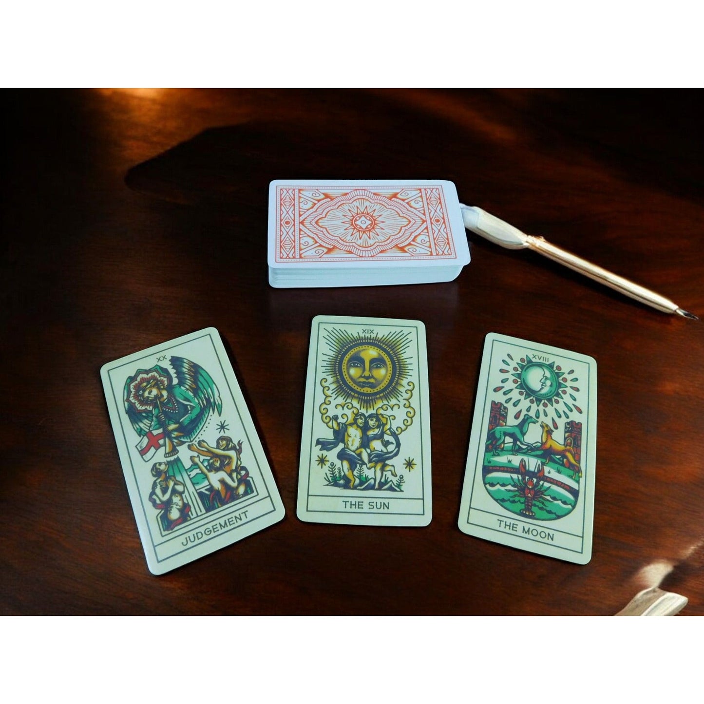 Cartes de tarot de tatouage par Ink & Intuition - Jeu mystique pour lectures intuitives et conseils spirituels