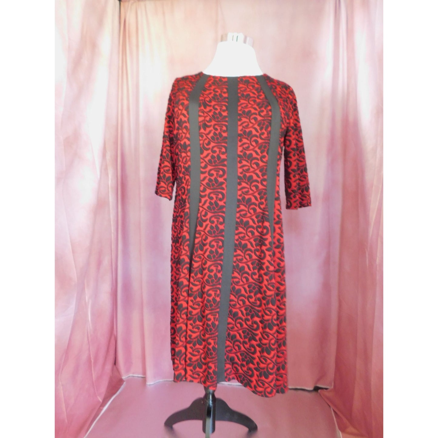 Plus Size Red Black Jacquard Shift Dress Woman 20 Classic Elegance