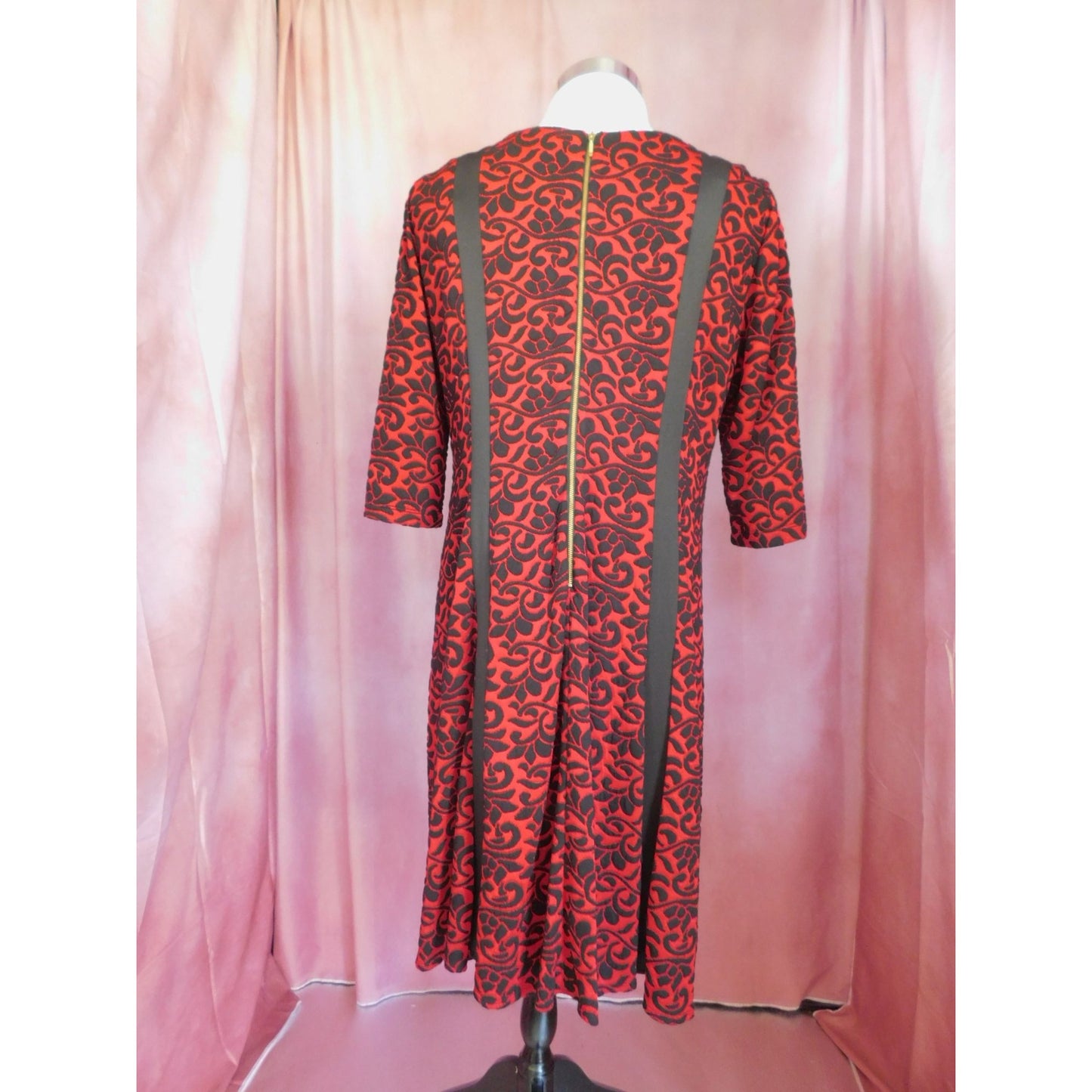 Plus Size Red Black Jacquard Shift Dress Woman 20 Classic Elegance