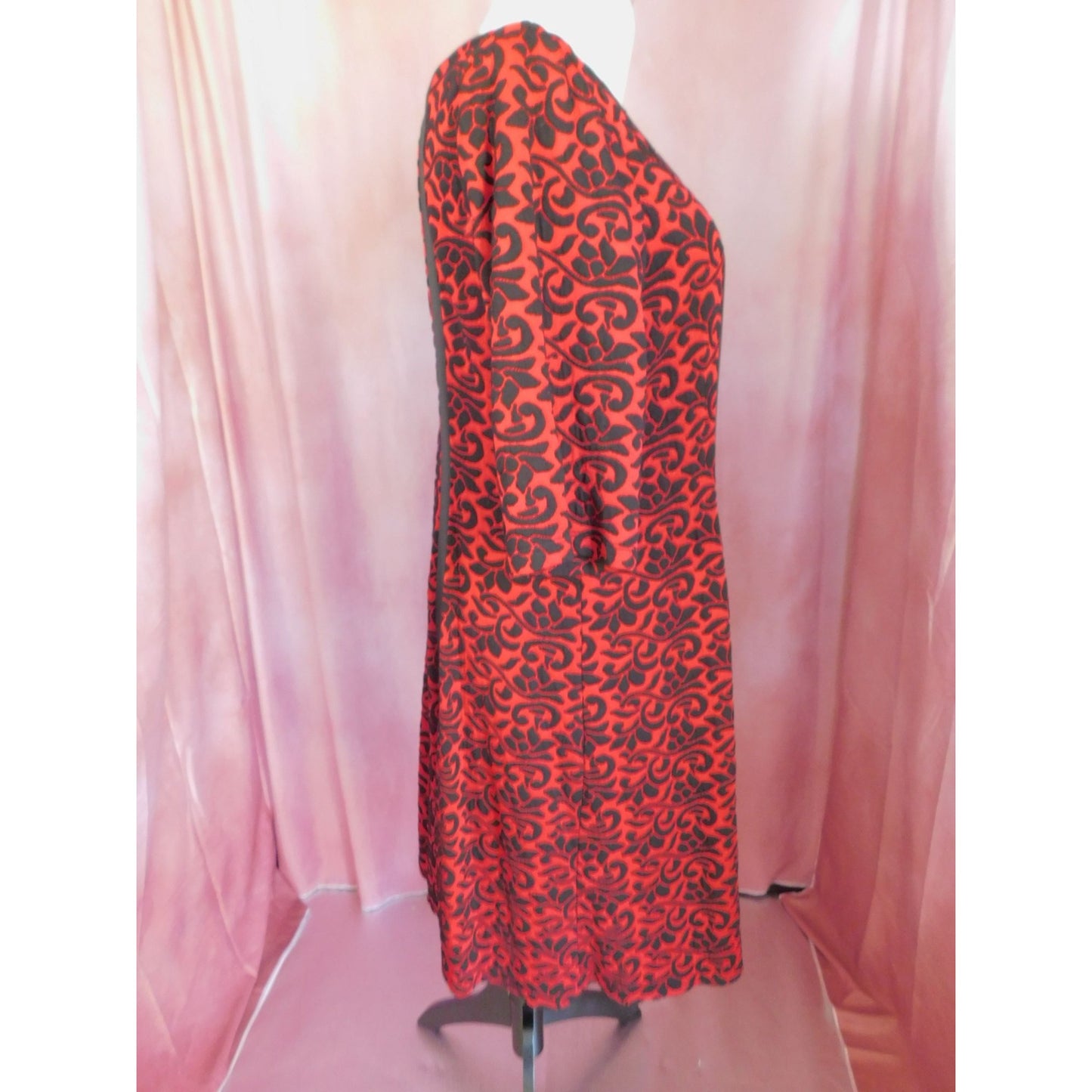 Plus Size Red Black Jacquard Shift Dress Woman 20 Classic Elegance