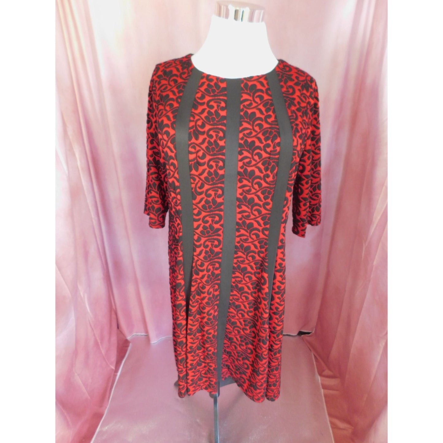 Plus Size Red Black Jacquard Shift Dress Woman 20 Classic Elegance