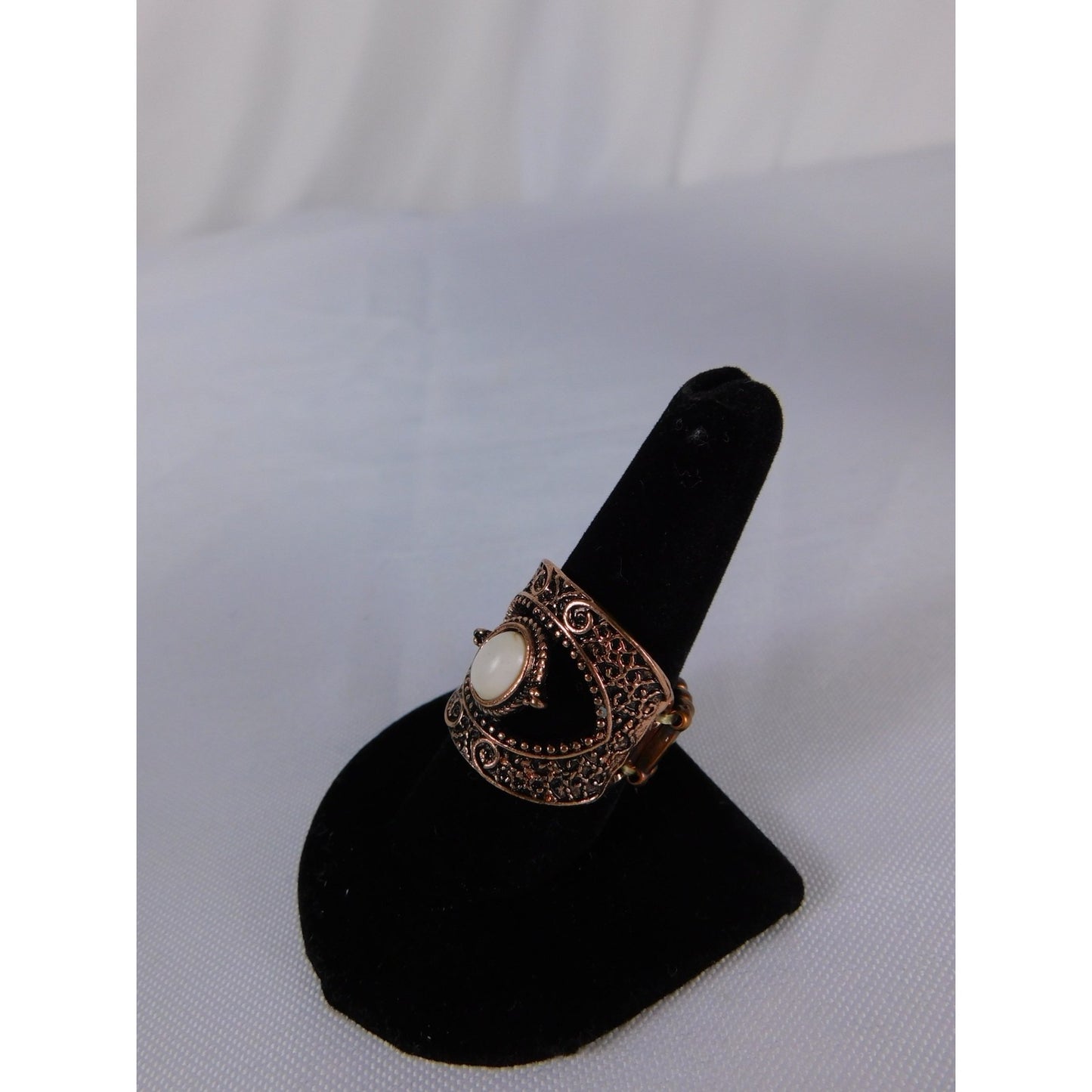 Vintage Copper Tone Filigree Stretch Ring Statement Oval White Stone Costume Jew