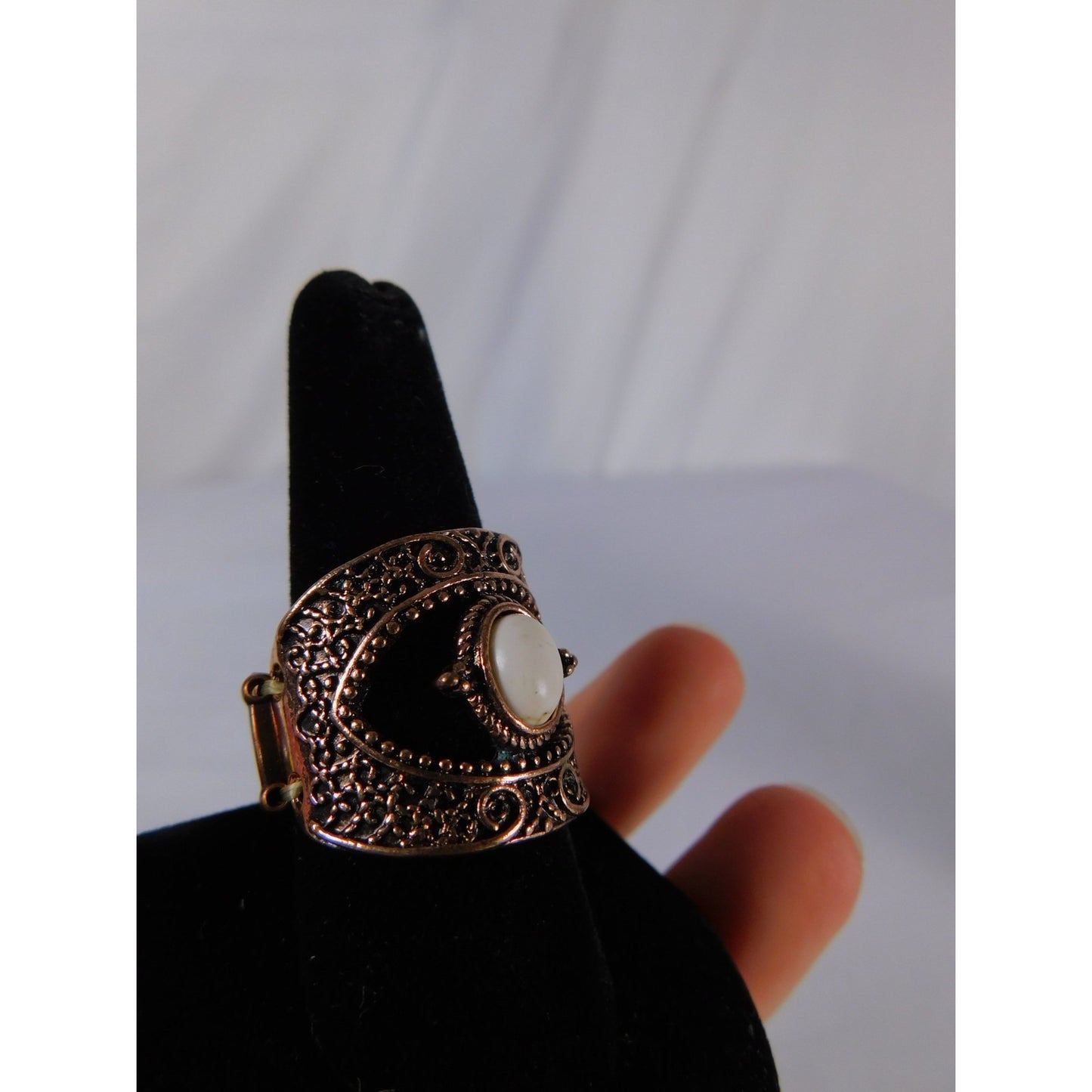 Vintage Copper Tone Filigree Stretch Ring Statement Oval White Stone Costume Jew
