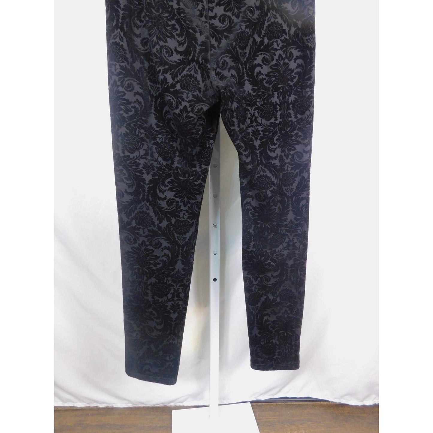 Roz & Ali Pants Womens Medium Black Flocked Velvet Damask Gothic Witchy