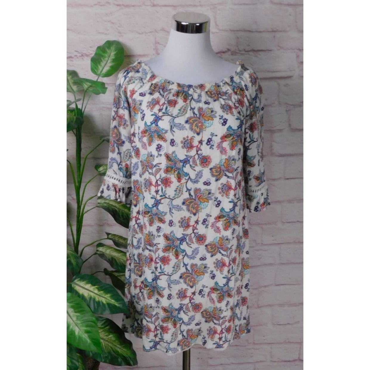 Robe droite Naif Petite taille M à fleurs, épaules dénudées, manches 3/4, style paysan, doublée, style bohème
