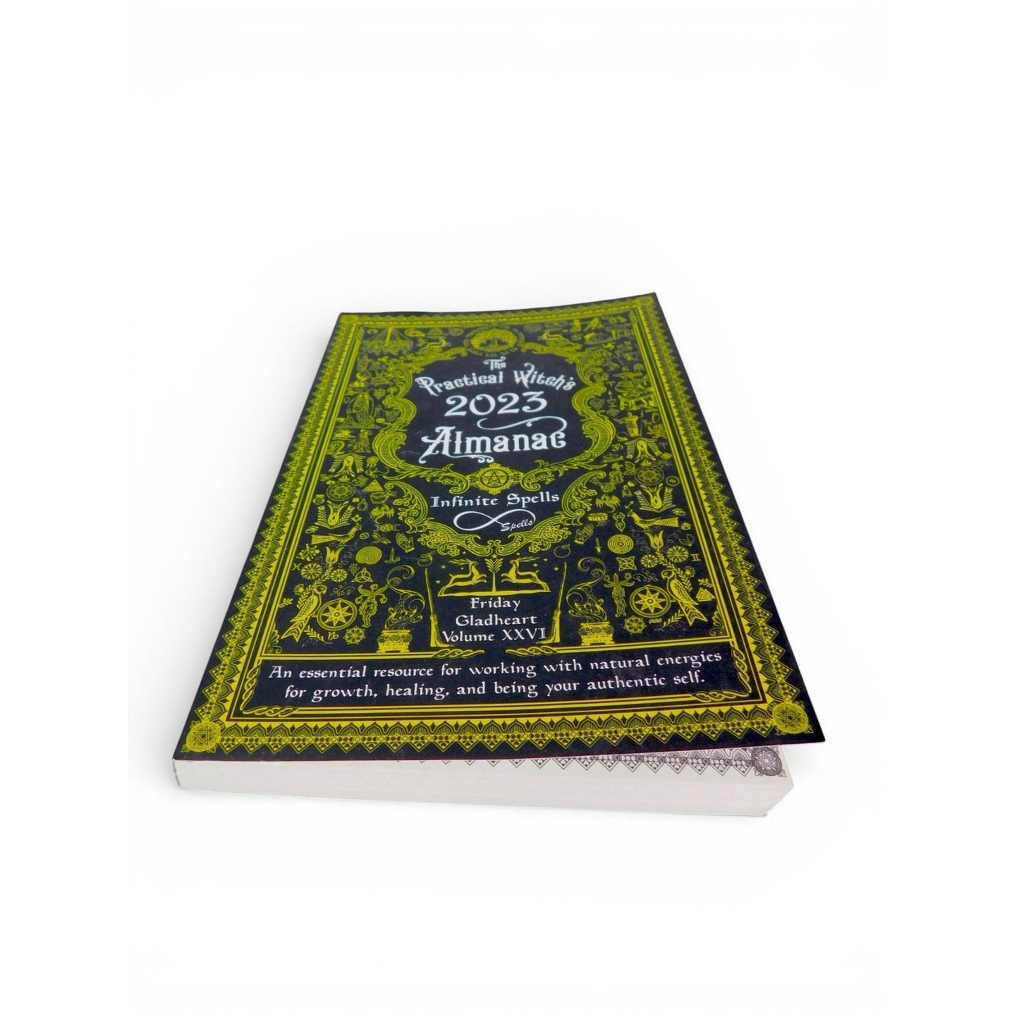 The Practical Witch's 2023 Almanac Infinite Spells Gladheart Black Trade PB