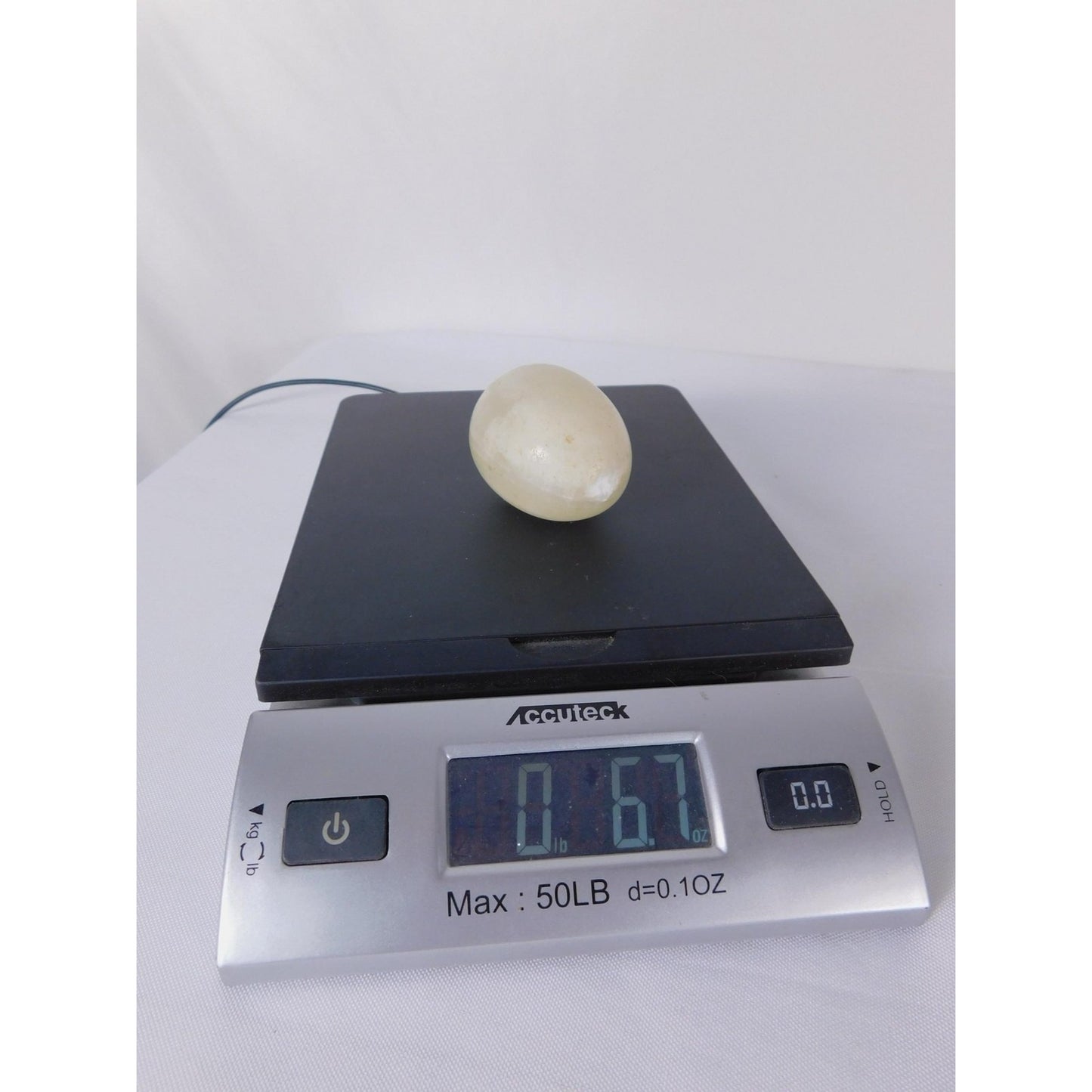 Small Polished Cream Stone Egg Crystal Pocket Witchy Altar Decor 0.67 Oz