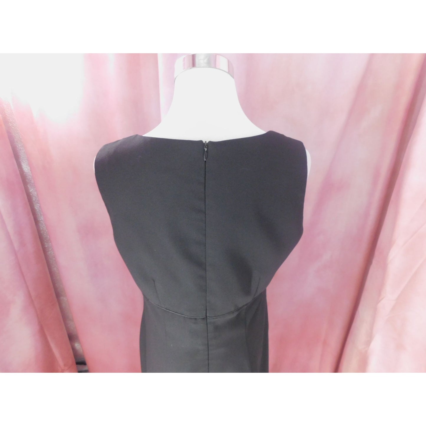 Robe trapèze brodée de perles sans manches de John Roberts, noire, doublée, taille 10