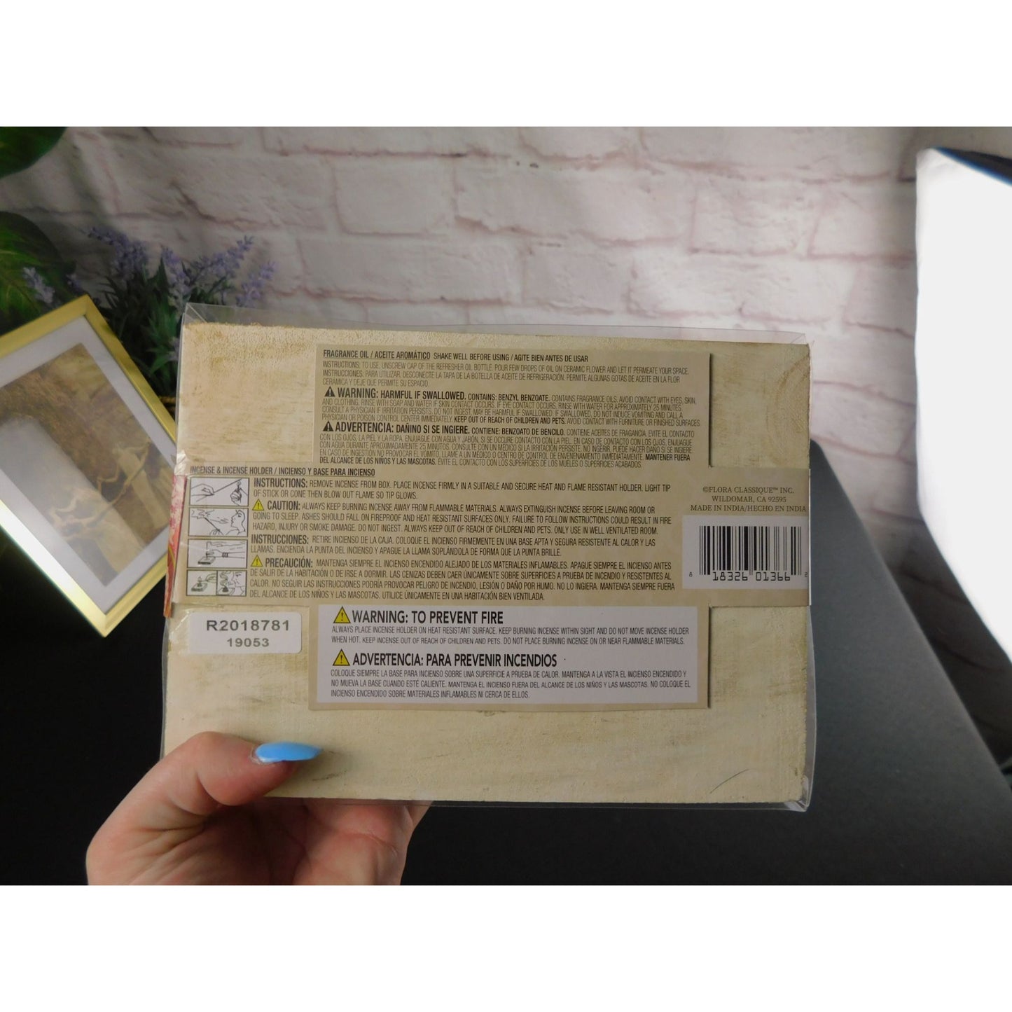 Coffret cadeau en bois d'encens Flora Classique avec bâtonnets décoratifs en céramique pour attrape-cendres de chameau, cônes et huile