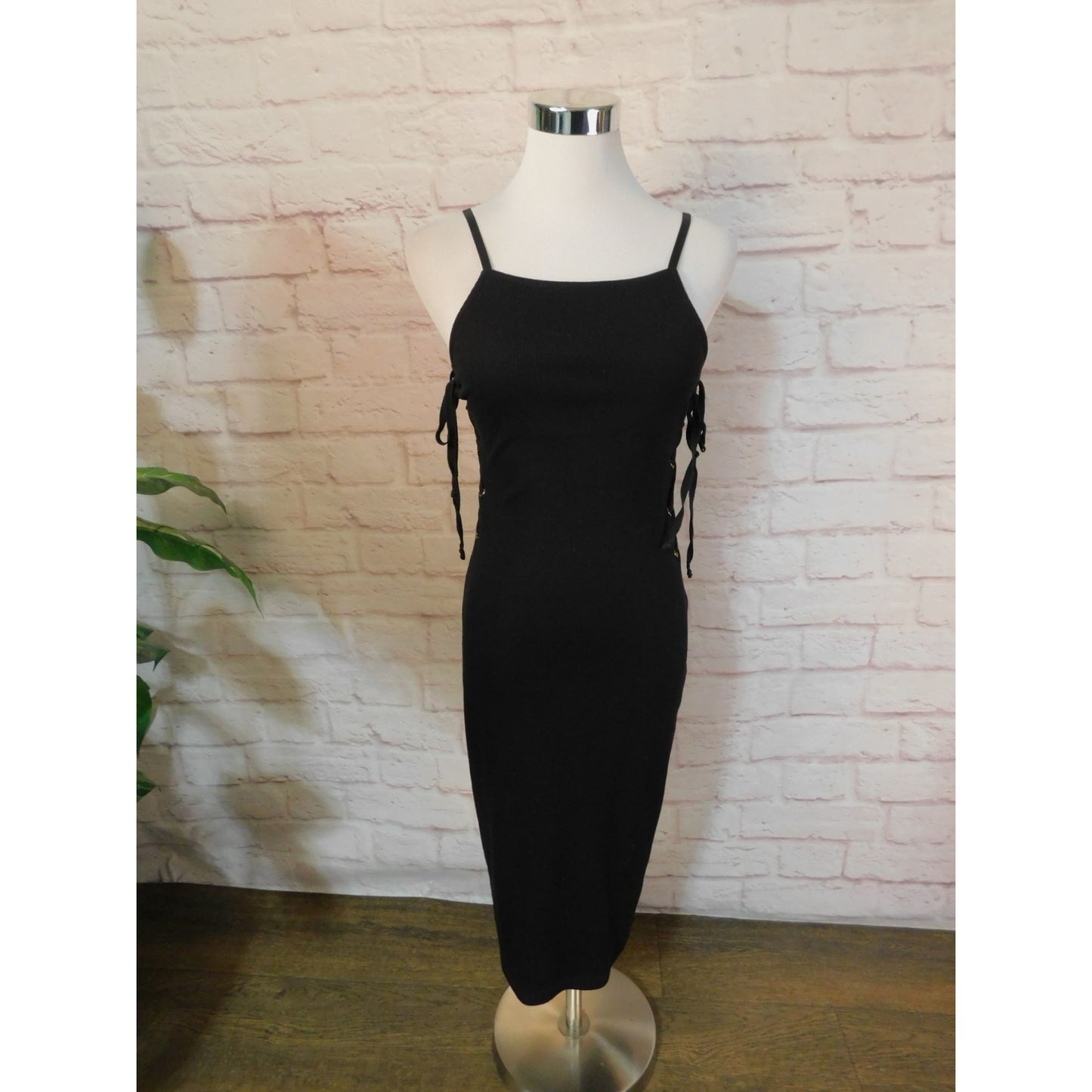 ¿Qué dices? Vestido ajustado midi de algodón acanalado negro con cordones en los laterales M