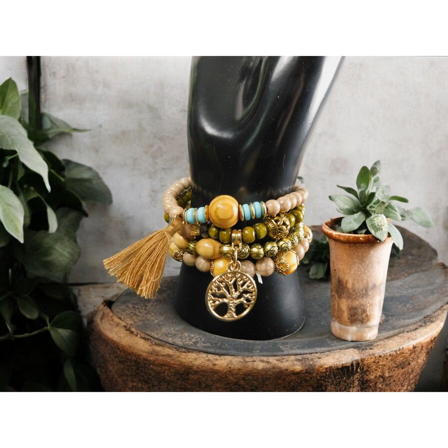 Bracelet de perles multicouches bohème avec pompon et breloque arbre de vie pour femme