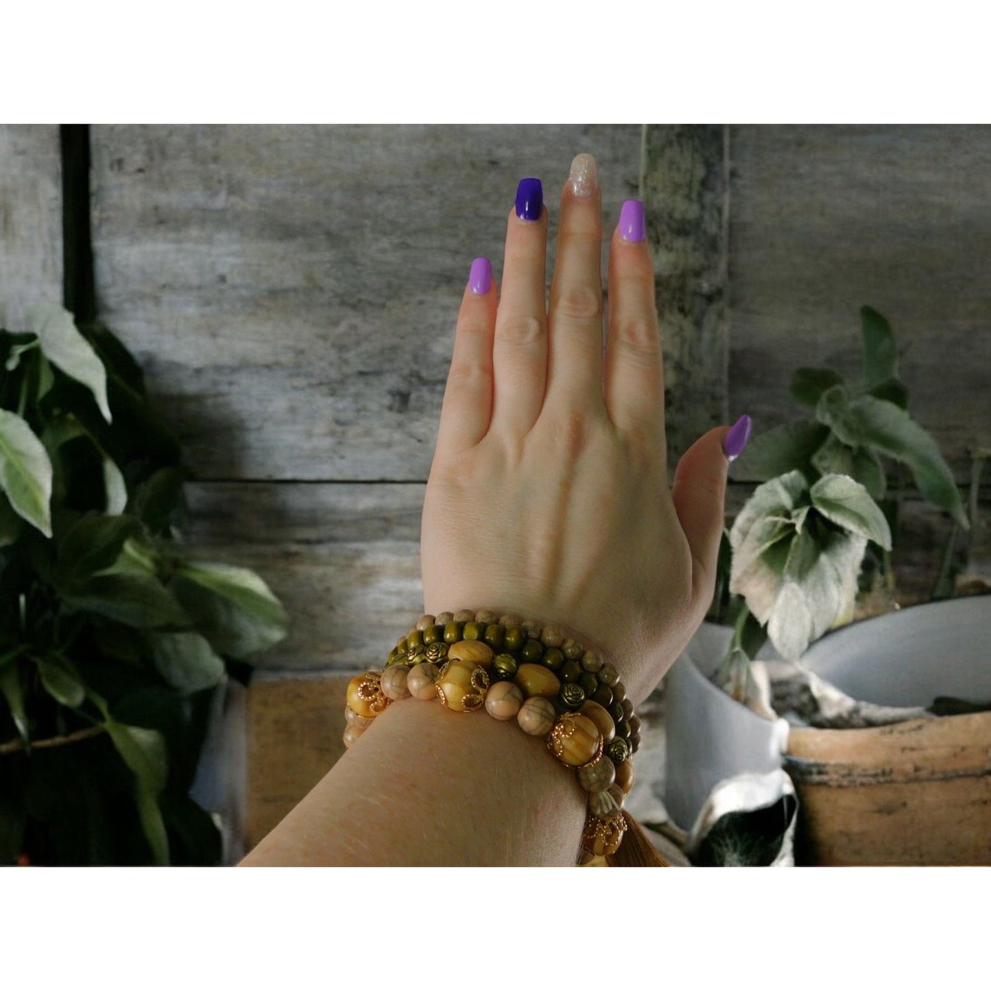 Bracelet de perles multicouches bohème avec pompon et breloque arbre de vie pour femme