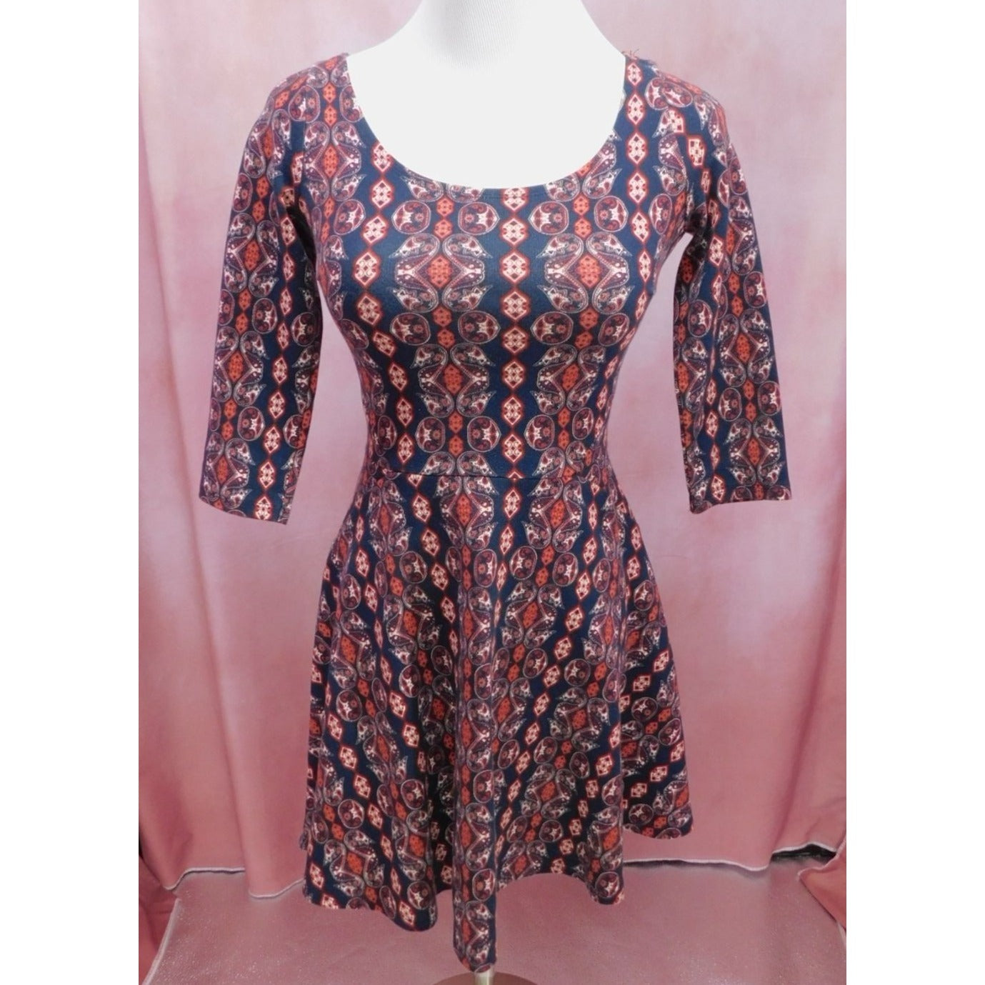 Hollister XS Fit & Flare Dress Boho Geometric Print, Very Good Condition