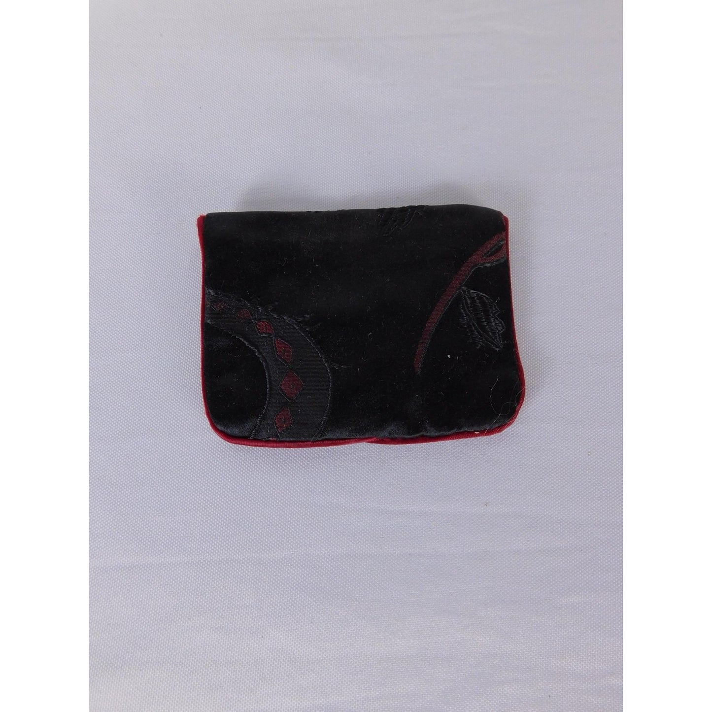 Coin Wallet Purse Womens One Size Compact Black Velvet Floral Pouch Red Trim