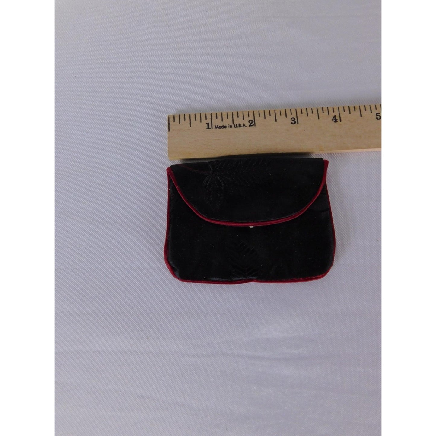 Coin Wallet Purse Womens One Size Compact Black Velvet Floral Pouch Red Trim