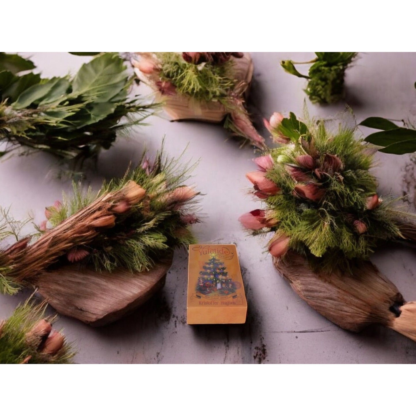 Yuletide Tarot Card Deck, 78 Holiday Cards 4.13" x 2.48" NIB Festive Design