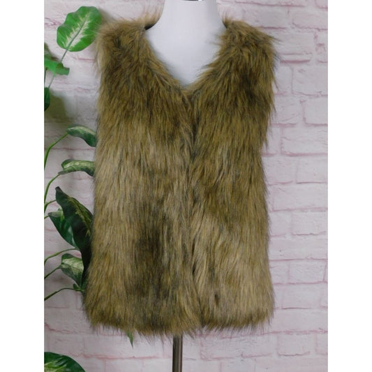 Faux Fur Vest Medium - Boho Chic with Hook & Eye Closure, Warm Layering
