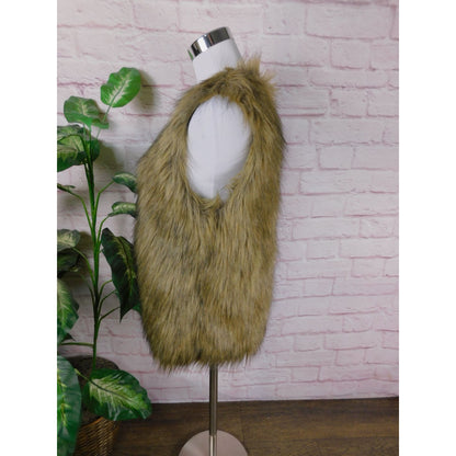 Faux Fur Vest Medium - Boho Chic with Hook & Eye Closure, Warm Layering