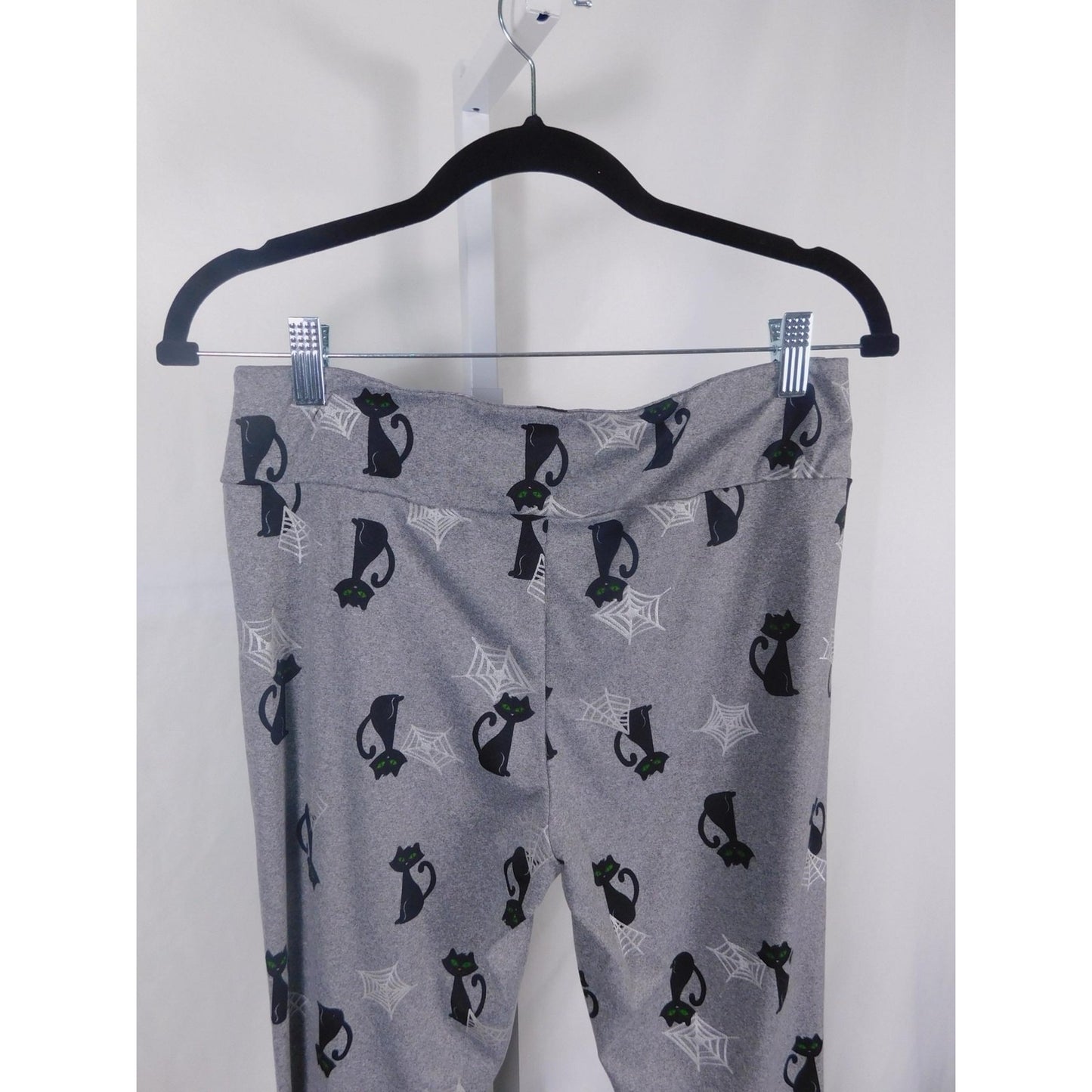 Feeling Festive Leggings Womens Medium Gray Black Cat Spider Web Witchy