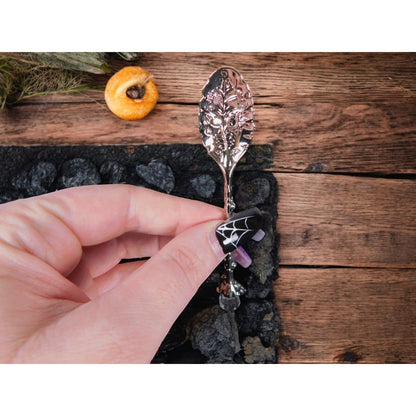 Carved Leaf Spoon with Crystal Accent, Apothecary Witchcraft Decor, 4.33"