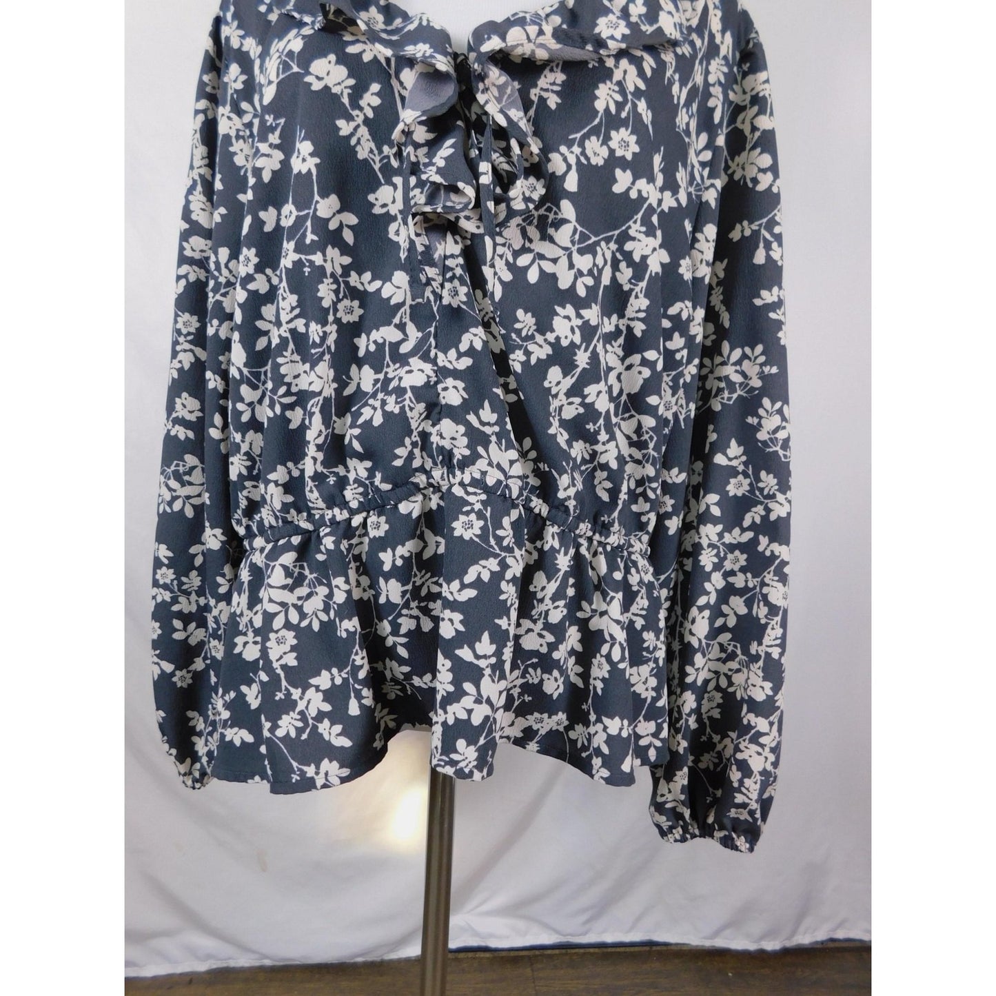 Old Navy Floral Peplum Blouse 2XL - Ruffle V-Neck - Excellent - Witchcore Earth
