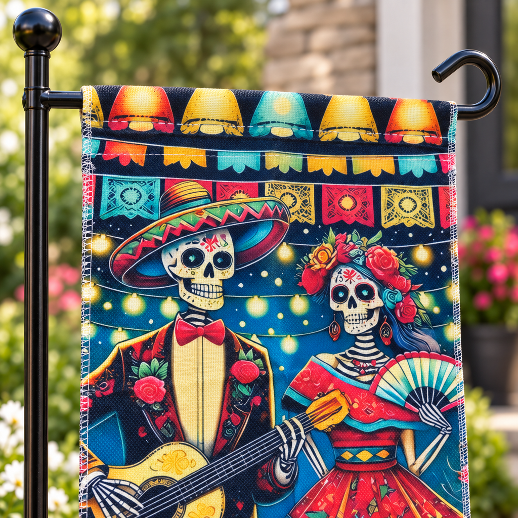 Día de los Muertos Skeleton Couple Garden Flag, 12 x 18 in