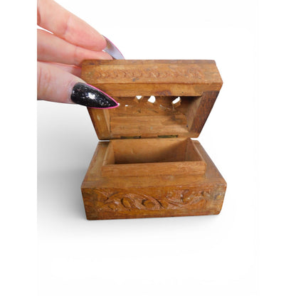 Hand Carved Wooden Trinket Box Pierced Lid Vintage Folk Art