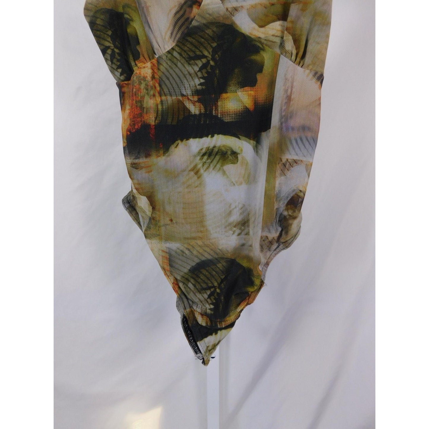 PrettyLittleThing Mesh Renaissance Bodysuit 8 - Sheer Print Snap - Excellent