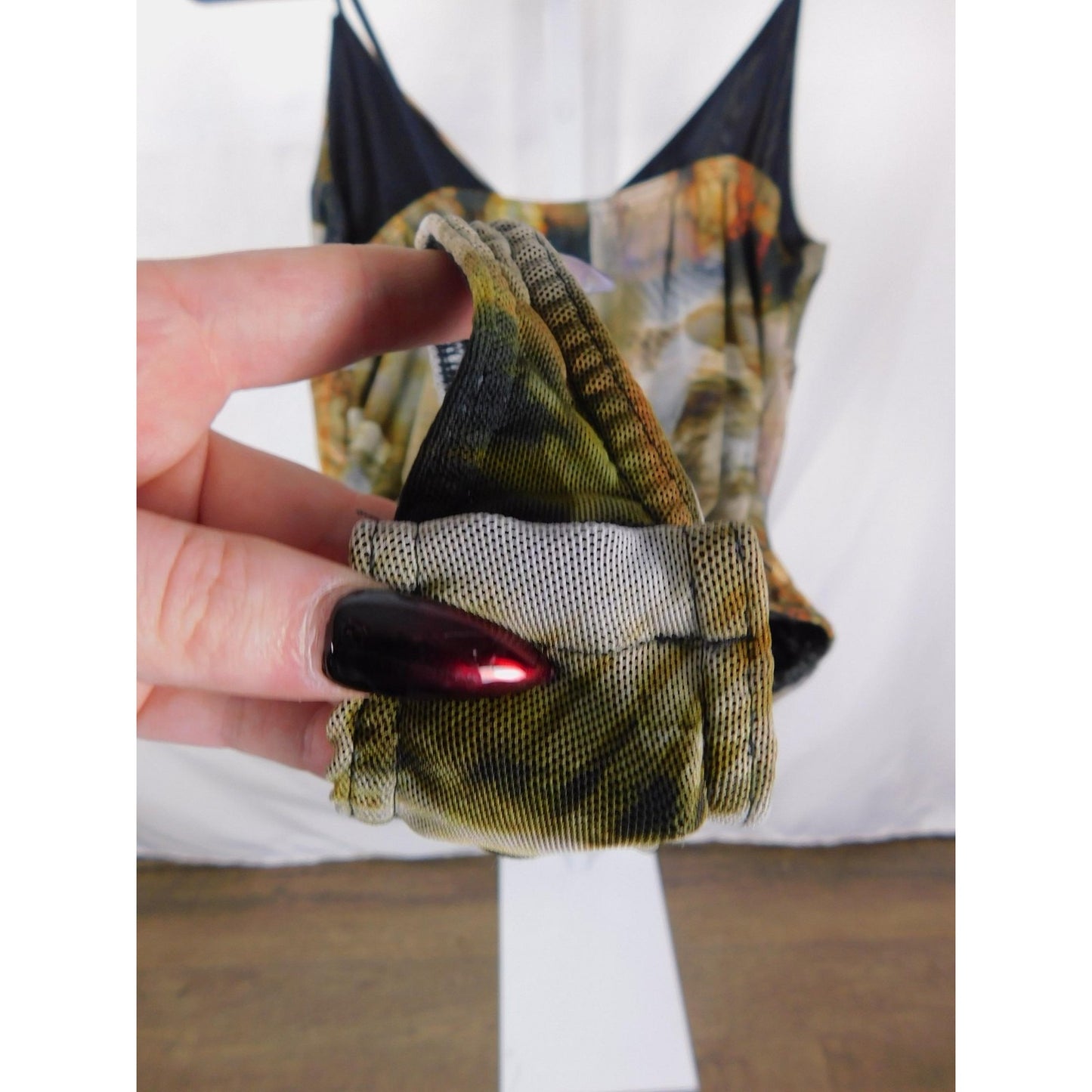 PrettyLittleThing Mesh Renaissance Bodysuit 8 - Sheer Print Snap - Excellent