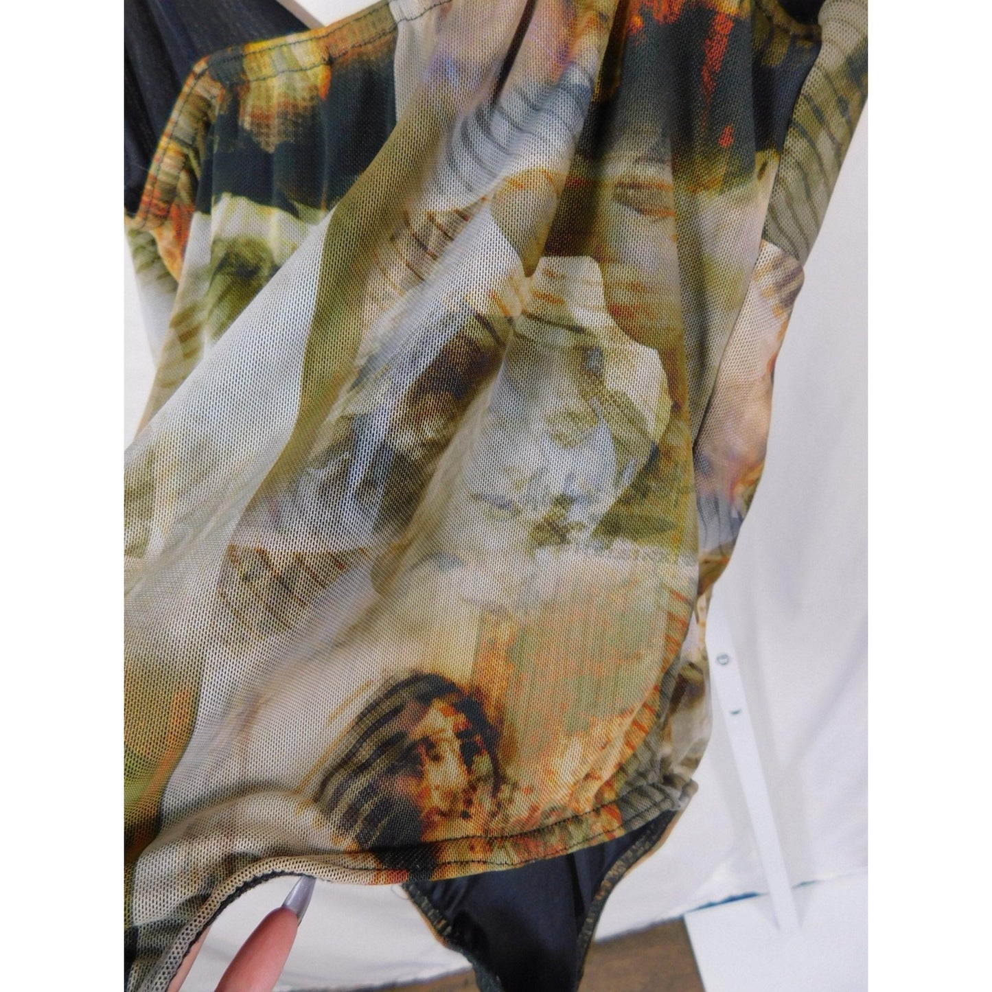 PrettyLittleThing Mesh Renaissance Bodysuit 8 - Sheer Print Snap - Excellent