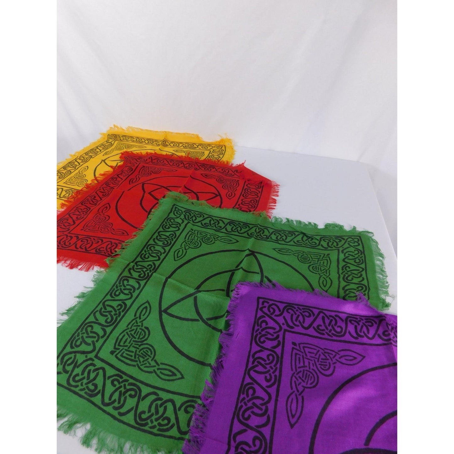 Triquetra Celtic Knot Altar Cloth Set Of 4 Witchcraft Wicca Pagan Rainbow Decor