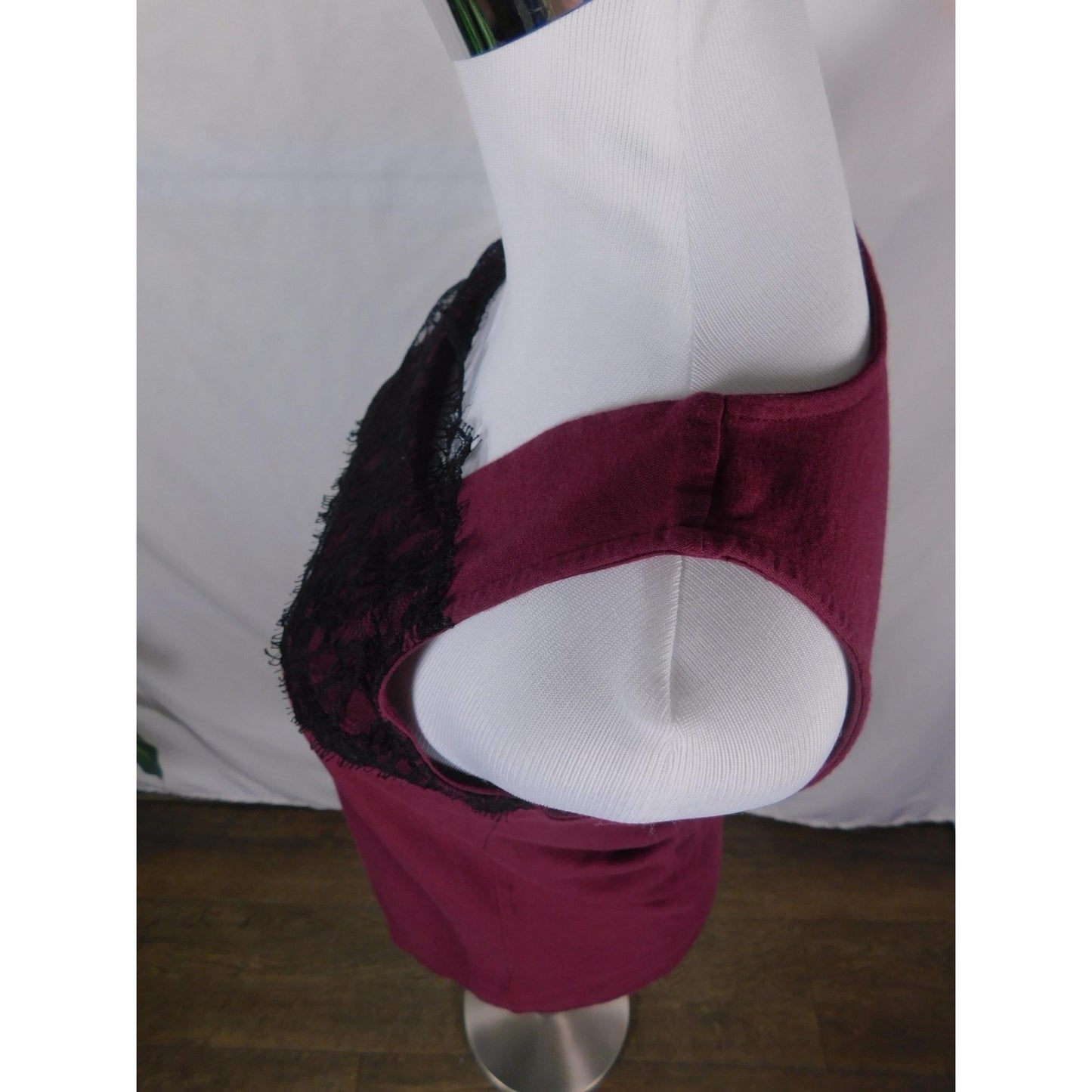 J Jill Tank Top Womens XS Burgundy Lace Trim Camisole Sleeveless Witchy Gothic