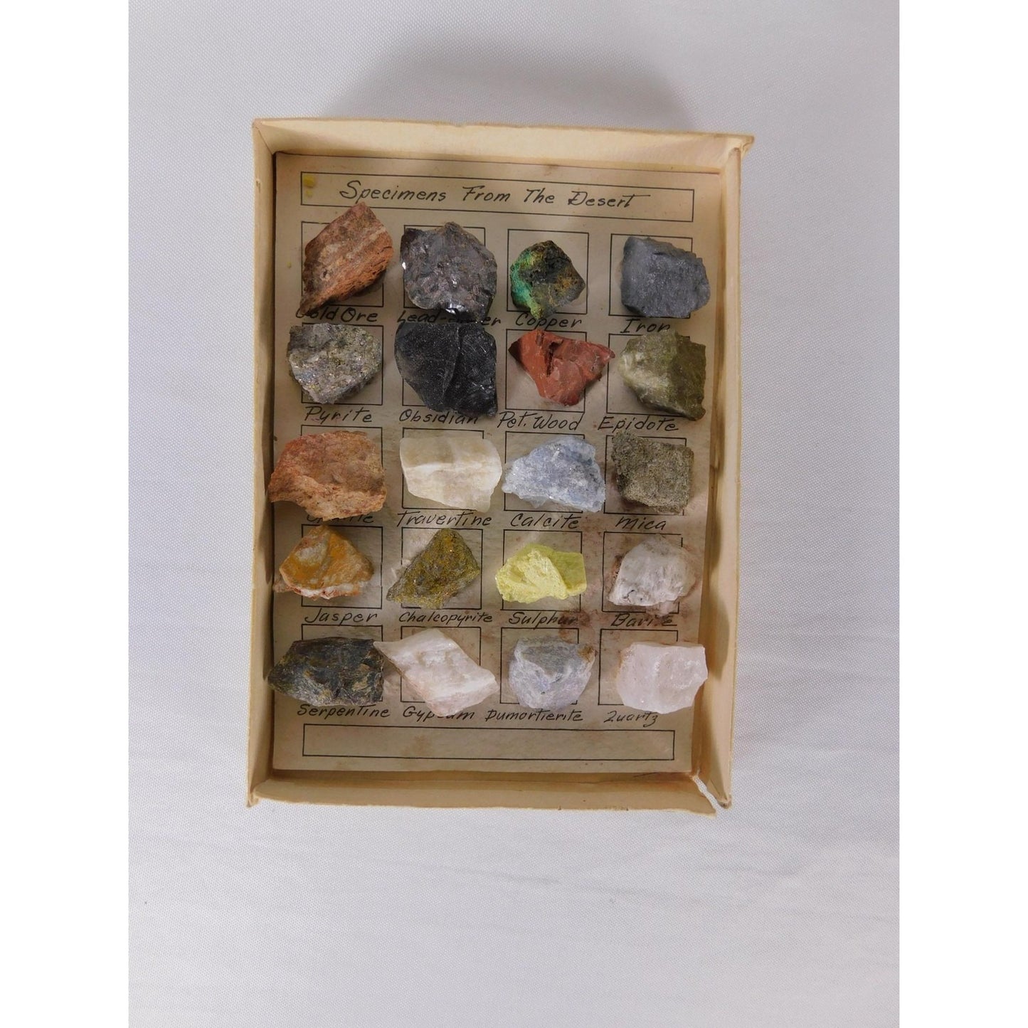 Vintage Specimens From The Desert Rock Mineral Kit 20 Piece Boxed Set Geology
