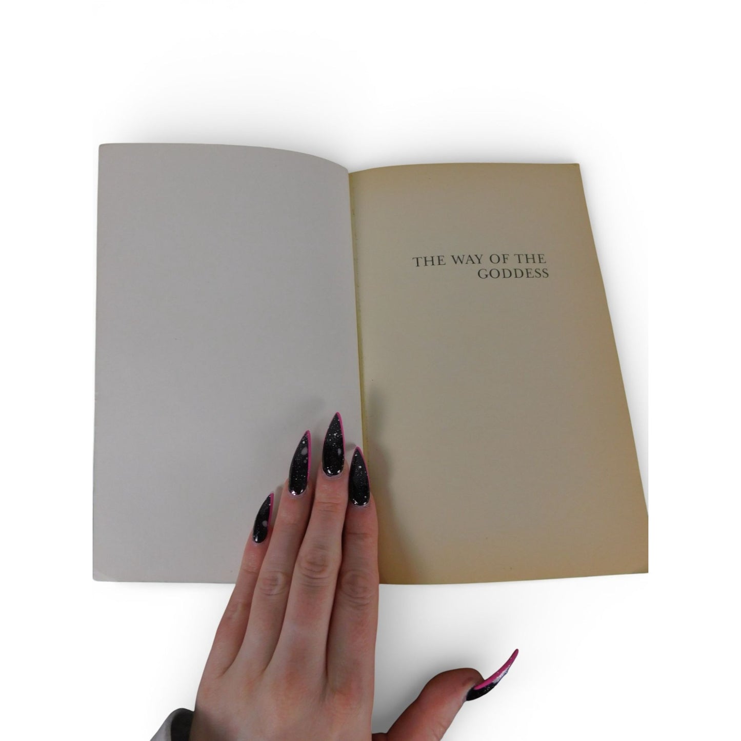 The Way of the Goddess Wiccan Initiation Manual Ly Warren-Clarke