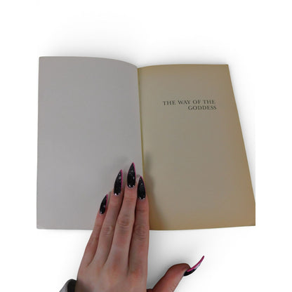 The Way of the Goddess Wiccan Initiation Manual Ly Warren-Clarke