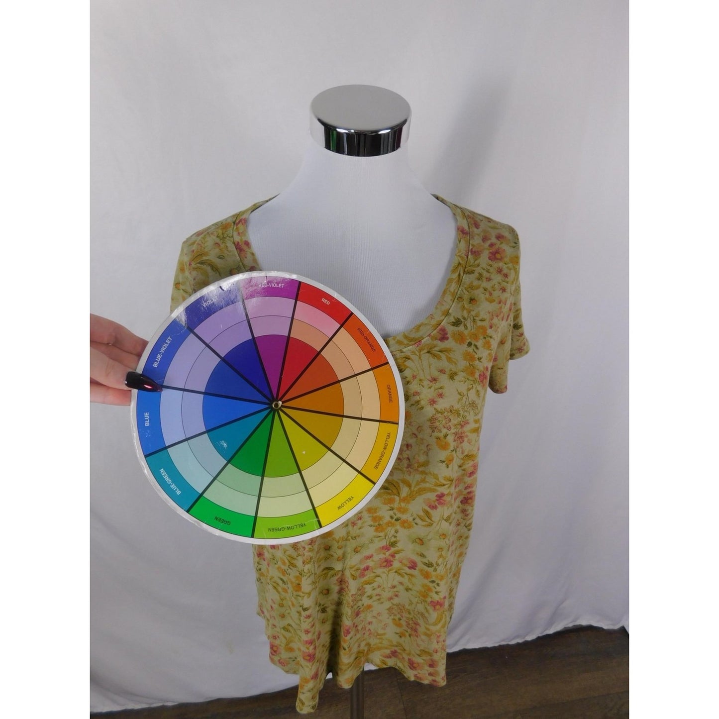 Old Navy Green Floral Scoop Neck Everywear Tee Boho Witch M