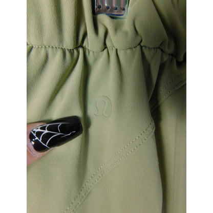 Lululemon Keep Moving Pant Size 8 High-Rise Sage Green with Pockets