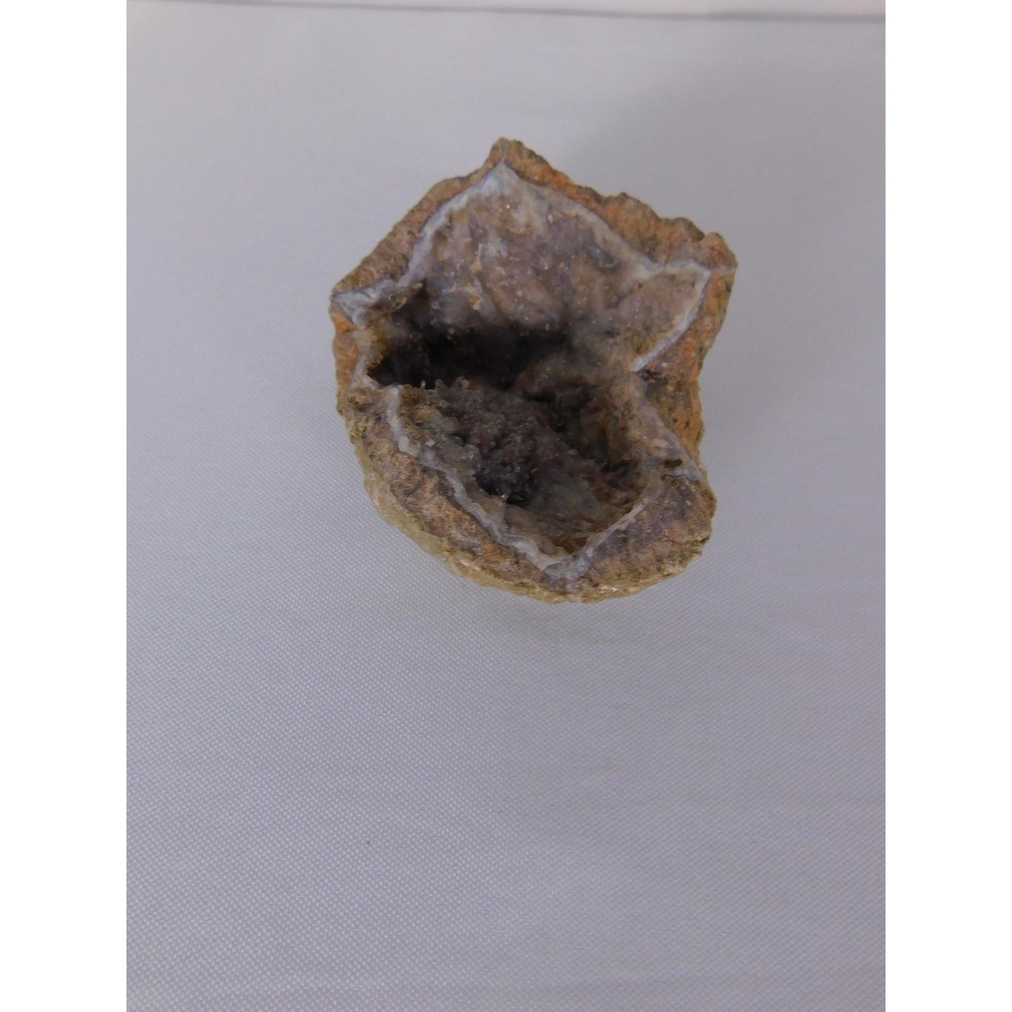 Natural Quartz Geode Half Druzy Crystal Cluster Witch Altar Decor Stone Specimen