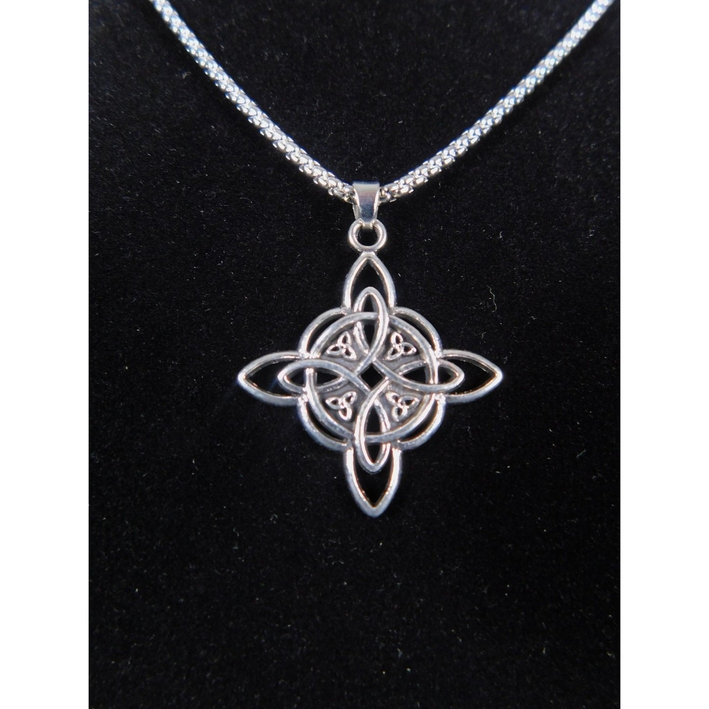 Celtic Knot Pendant Necklace Silver Tone Chain Lobster Clasp Symbolic Jewelry