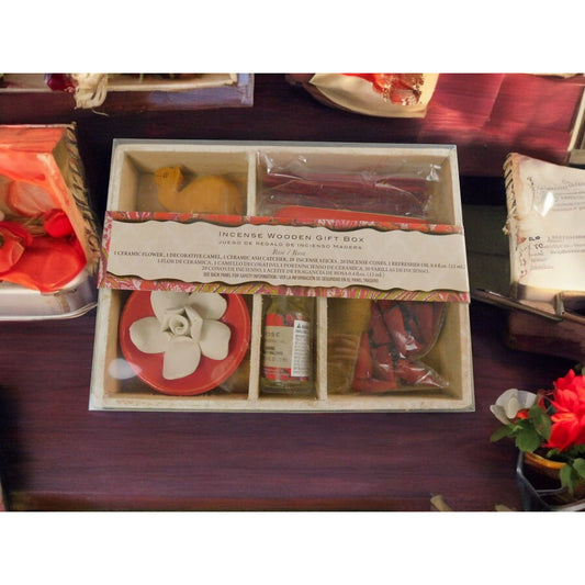 Flora Classique Incense Wooden Gift Box With Ceramic Flower Decorative Camel Ash Catcher Sticks Cones & Oil
