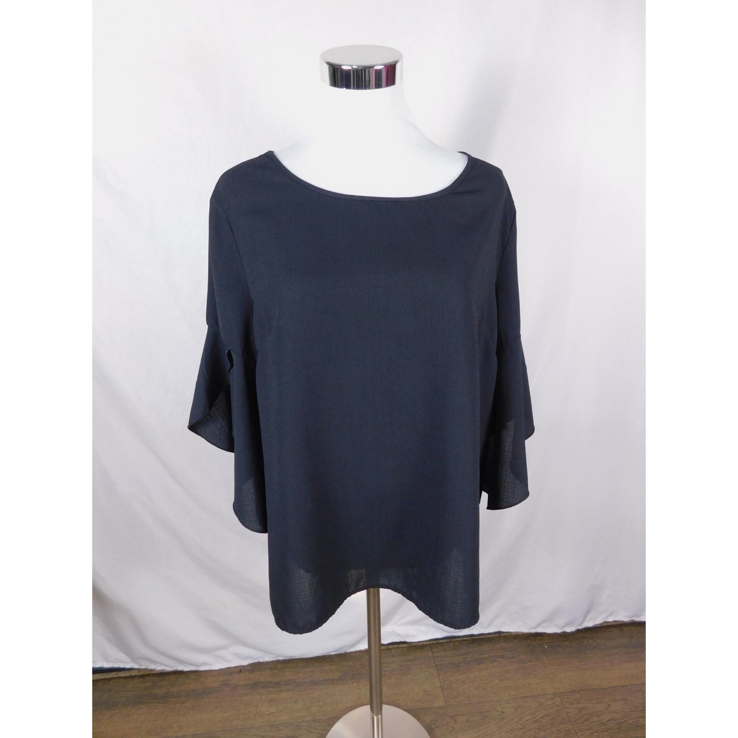 SHEIN Blk Bell Sleeve Blouse XL - Ruffle Scoop - Excellent - Witchcore Ethereal