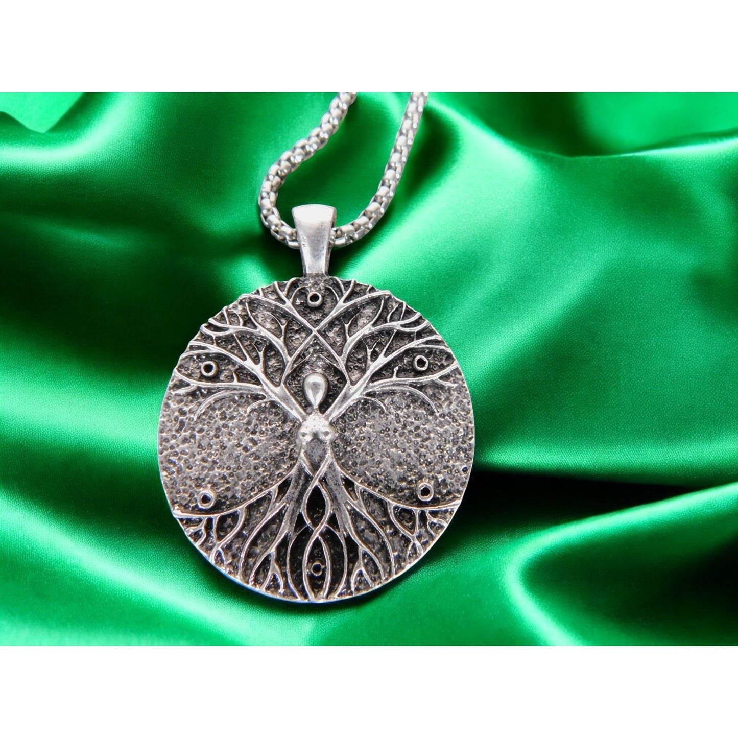 Celtic Tree of Life Pendant Necklace Sacred Symbol Spiritual Amulet