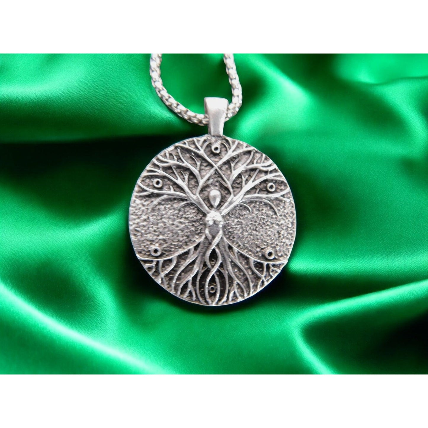 Celtic Tree of Life Pendant Necklace Sacred Symbol Spiritual Amulet