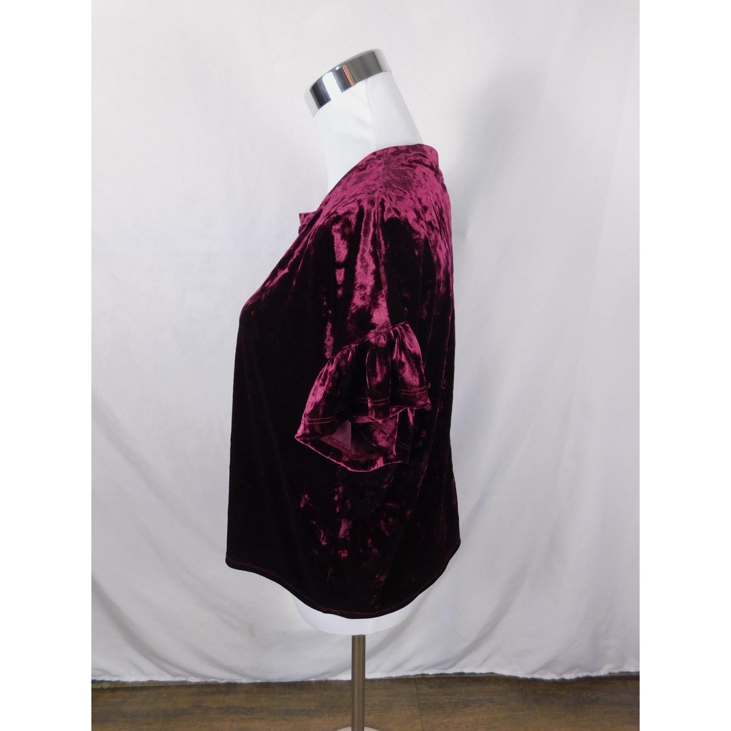 Altar'd State Shirt Womens Small Burgundy Crushed Velvet Short Ruffle Sleeve Top