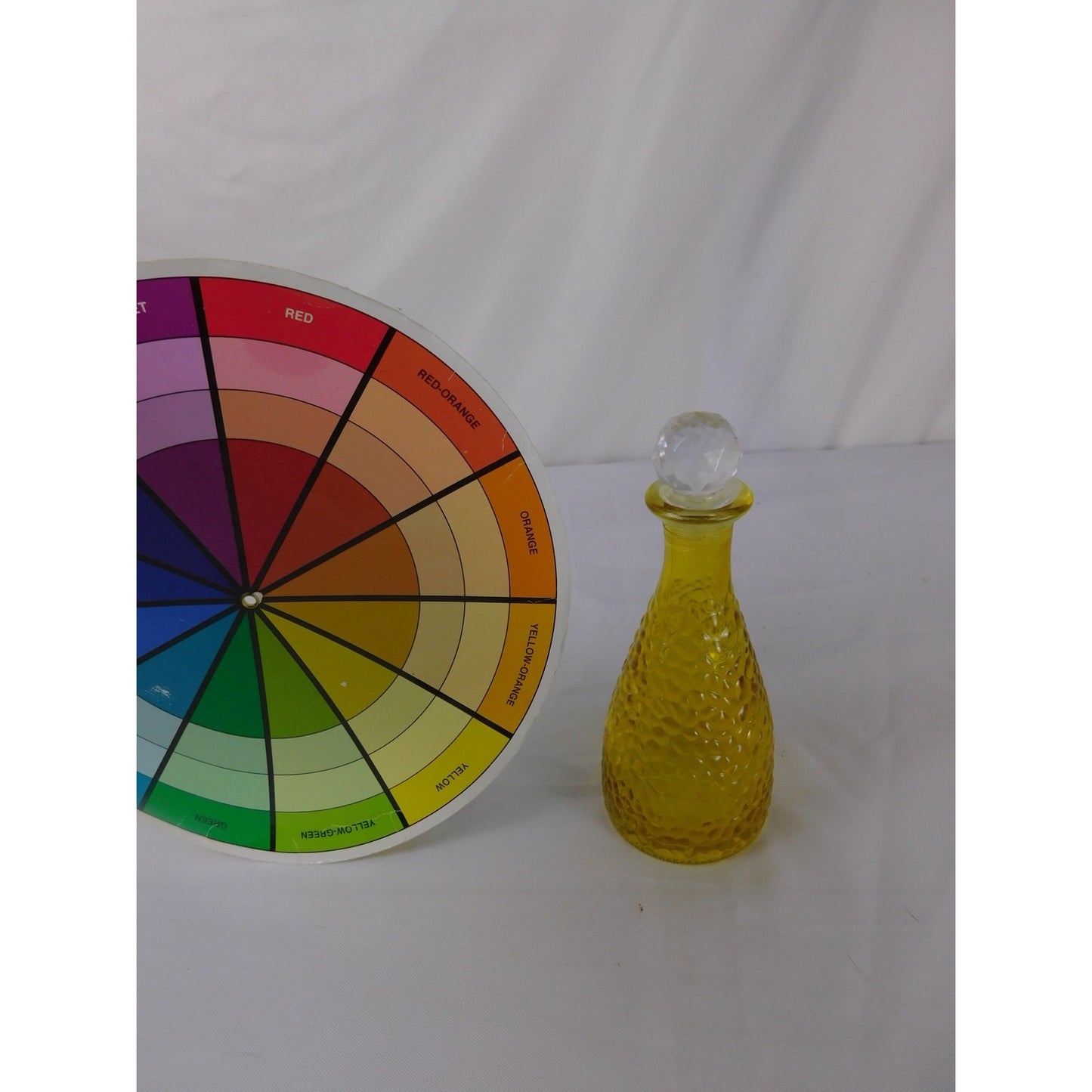 Vintage Yellow Glass Decanter Honeycomb Texture With Faceted Stopper Barware