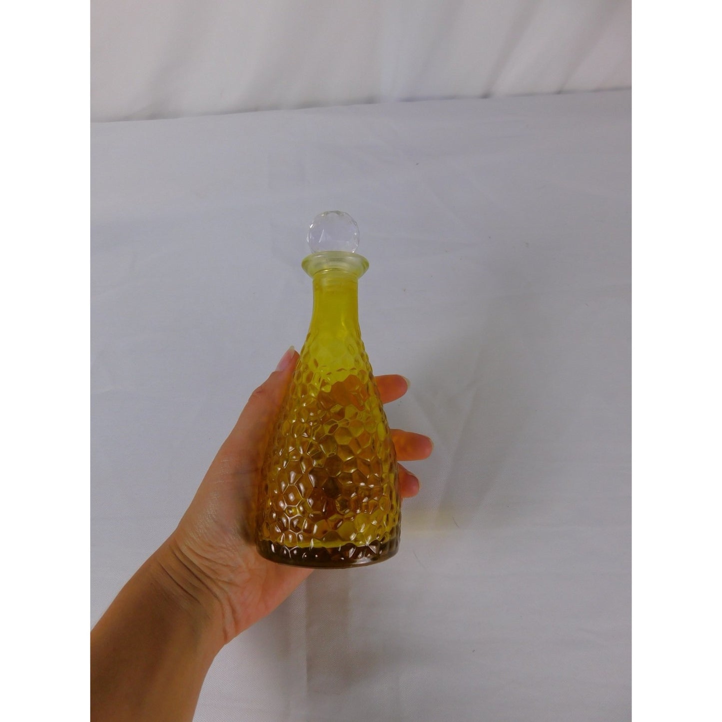 Vintage Yellow Glass Decanter Honeycomb Texture With Faceted Stopper Barware